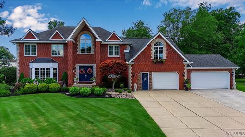 6150 Walnut Creek Ct, East Amherst, NY, 14051-1954 | Card Image