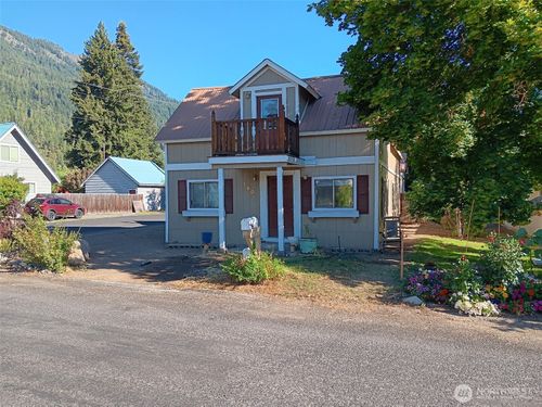 160 Prospect St, Leavenworth, WA, 98826-1027 | Card Image