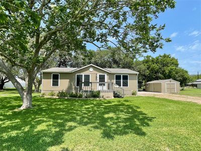 231 Meadowlark St, House other with 3 bedrooms, 2 bathrooms and null parking in Palacios TX | Image 1