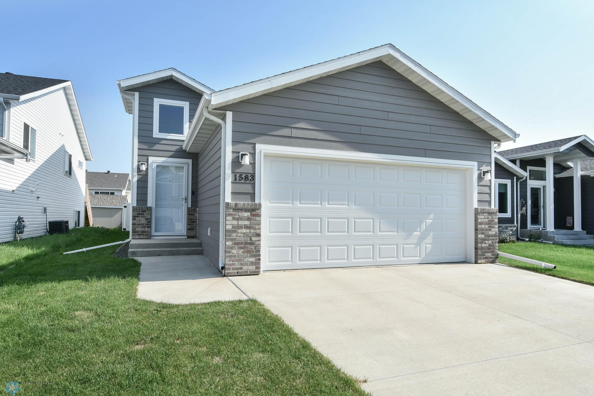 69th Ave, Fargo, ND 58104
