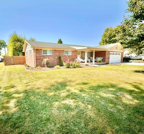 601 S Maple St, Greentown, IN, 46936-1654 | Card Image