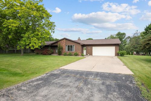 N1445 Westgreen Drive, GREENVILLE, WI, 54942 | Card Image