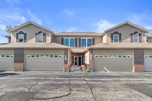 1627043 Olive Cir, Muskego, WI, 53150-8064 | Card Image