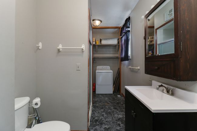 201 E Boundary St, House other with 4 bedrooms, 2 bathrooms and 2 parking in Stanford IL | Image 16