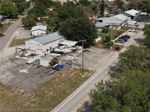 702 Main Ave, Lake Placid, FL, 33852-1820 | Card Image