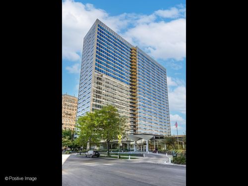 2403-3550 N Lake Shore Dr, Chicago, IL, 60657-1911 | Card Image