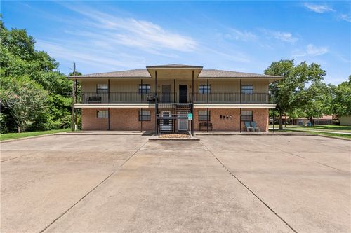 apt-3-609 Wades Way, Navasota, TX, 77868-2654 | Card Image