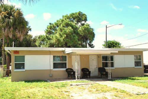431 N 13th St, Fort Pierce, FL, 34950-2960 | Card Image