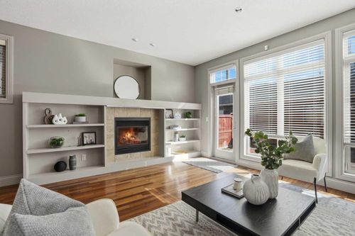 4112 19 St Sw, Calgary, AB, T2T4Y3 | Card Image