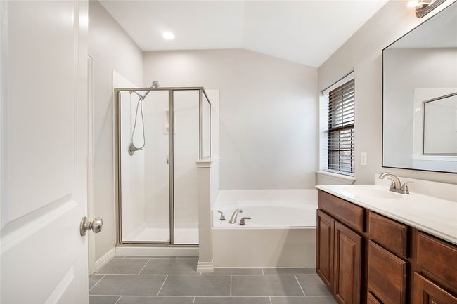 1511 Biltmore Ln, Townhouse with 3 bedrooms, 4 bathrooms and null parking in Irving TX | Image 20