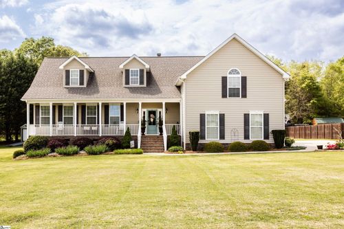 405 Saddlebred Dr, Pelzer, SC, 29669-8711 | Card Image