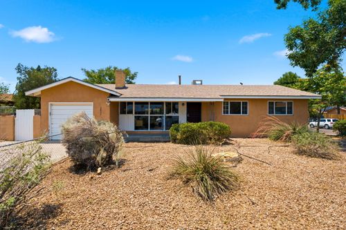 2833 Madeira Dr, Albuquerque, NM, 87110-3137 | Card Image