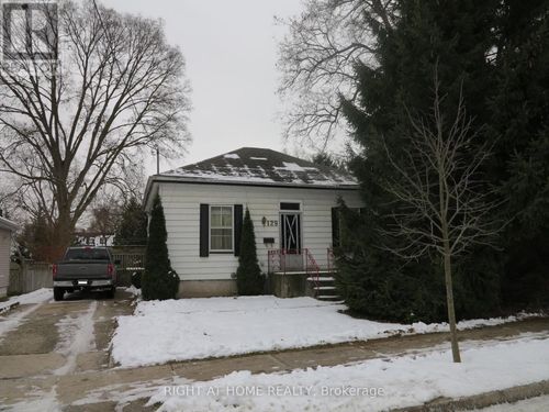 129 Walnut St, London, ON, N6H1A5 | Card Image