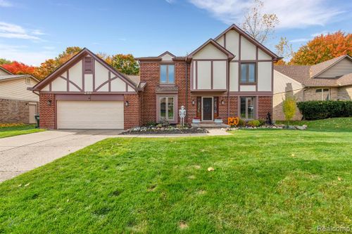 281 Rose Brier Drive, Rochester Hills, MI, 48309 | Card Image