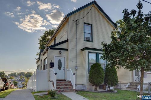 1 Spruce St, Passaic, NJ, 07055-3113 | Card Image