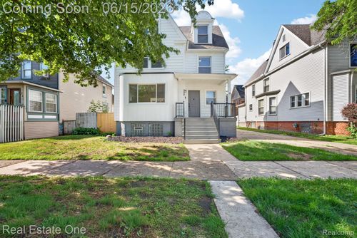 255 Poplar St, Wyandotte, MI, 48192-4646 | Card Image