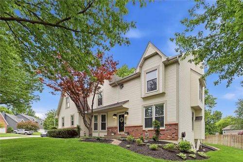 13748 S Blackfoot Dr, Olathe, KS, 66062-4550 | Card Image