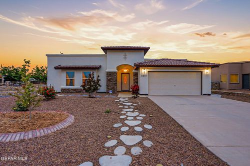 5601 Valley Maple Dr, El Paso, TX, 79932-4315 | Card Image