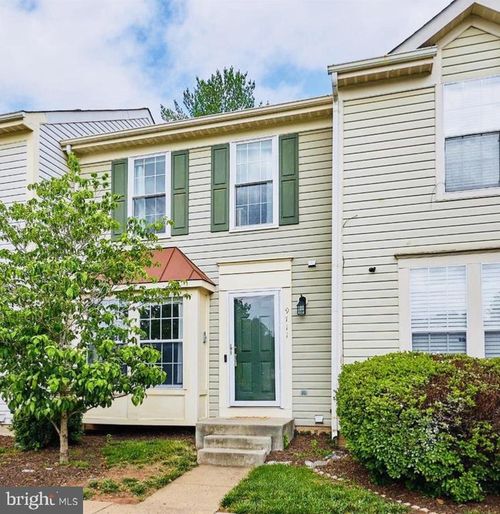 9711 Sassafras Ct, MANASSAS, VA, 20110-6041 | Card Image