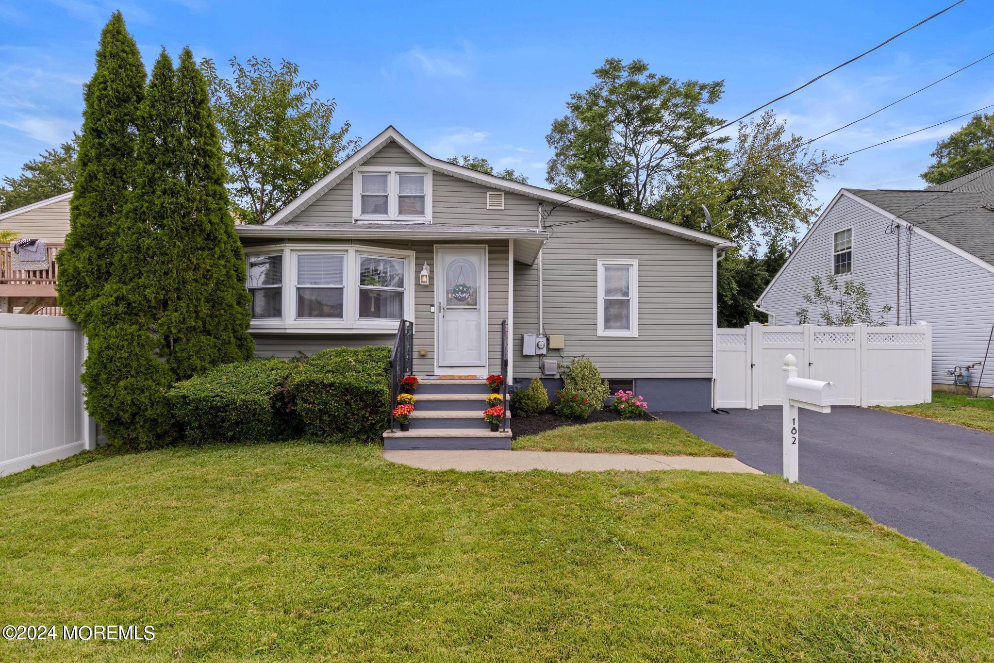 Hudson Ave, North Middletown, NJ 07748
