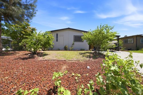 7272 Anchor Dr, Clearlake, CA, 95422 | Card Image