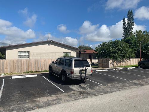 apt-6-301 Nw 35th Ct, Pompano Beach, FL, 33064-2833 | Card Image