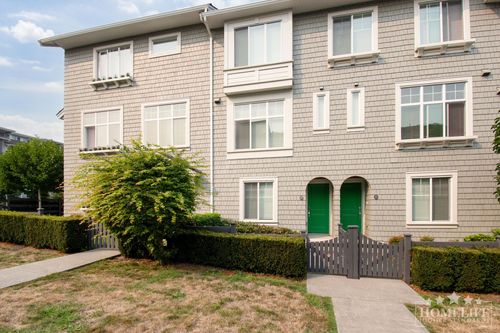 8-8168 136a St, Surrey, BC, V3W2Z6 | Card Image