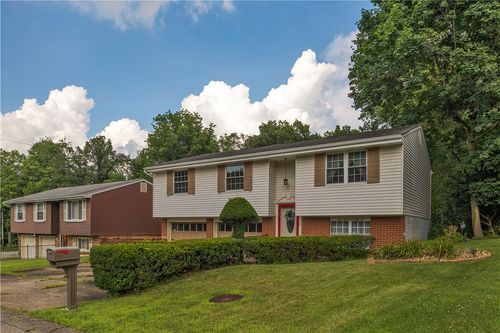 962 Cedarwood Dr, Penn Hills, PA, 15235-2605 | Card Image