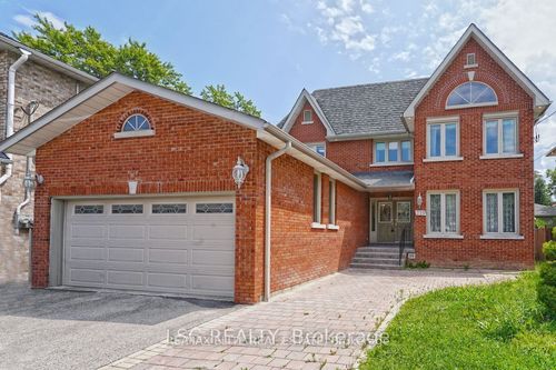 main-219 Connaught Ave, North York, ON, M2M1H6 | Card Image