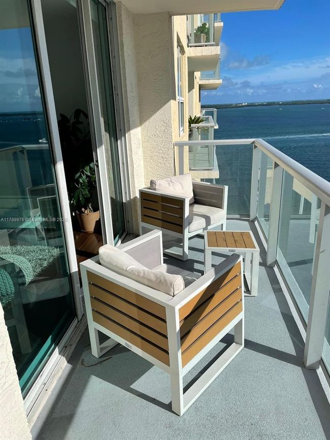 APT-1707 - 1155 Brickell Bay Dr, Condo with 1 bedrooms, 1 bathrooms and null parking in Miami FL | Image 9