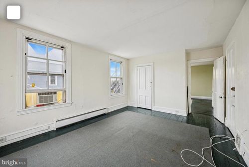 30 W Chester Pike, RIDLEY PARK, PA, 19078-1614 | Card Image