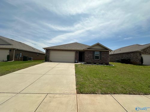 106 Hank Ct, Hazel Green, AL, 35750-5302 | Card Image