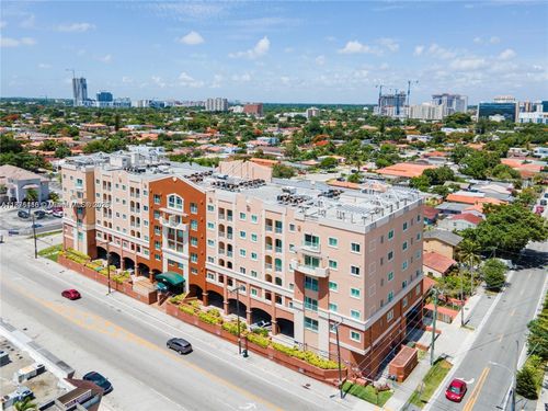 apt-305-2280 Sw 32nd Ave, Miami, FL, 33145-3180 | Card Image