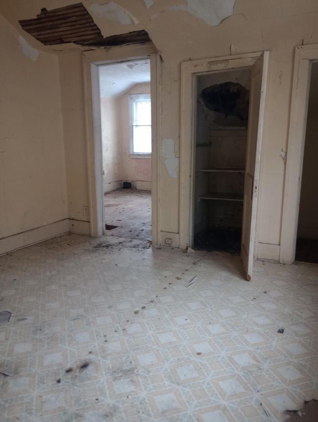 11749 Findlay St, House other with 4 bedrooms, 2 bathrooms and null parking in Detroit MI | Image 11