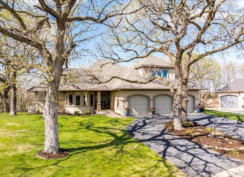 2222 White Oak Ct, Hudson, WI, 54016-9102 | Card Image