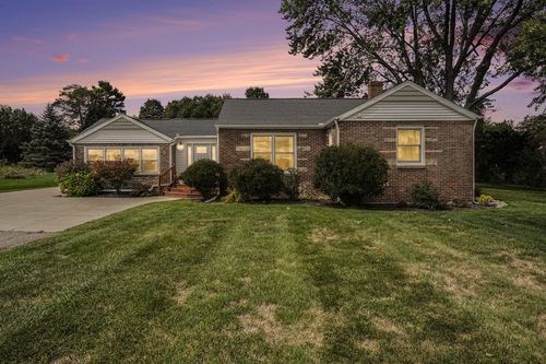 2551 Kinney Ave Nw, Walker, MI, 49534-1151 | Card Image