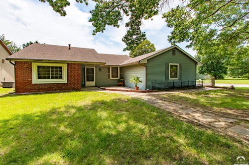 2475 Brookside Dr, Lawrence, KS, 66047-2516 | Card Image