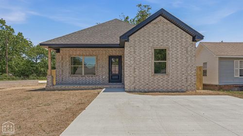 912 Lange St, Leachville, AR, 72438-9302 | Card Image