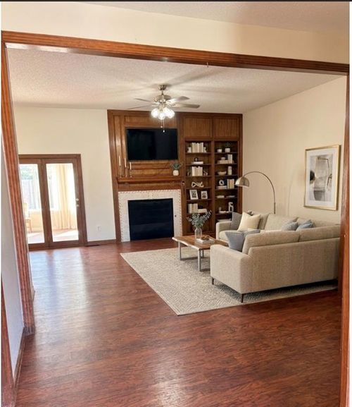 10505 Herbert Dr, Midwest City, OK, 73130-6046 | Card Image
