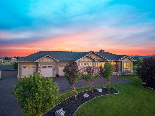 112 Green Haven Crt, Foothills, AB, T1S0L9 | Card Image