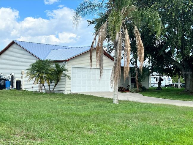 1150 Sw 83 Rd Ave, House other with 3 bedrooms, 2 bathrooms and null parking in Okeechobee FL | Image 6