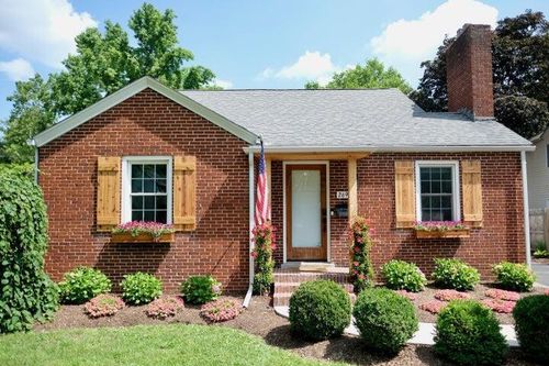 2698 Ruhl Ave, Columbus, OH, 43209-1055 | Card Image