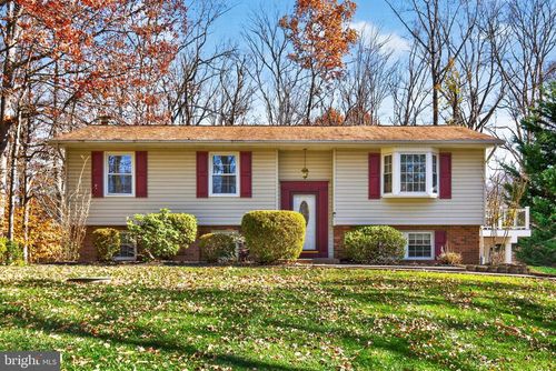 10823 Moore Dr, MANASSAS, VA, 20111-2924 | Card Image