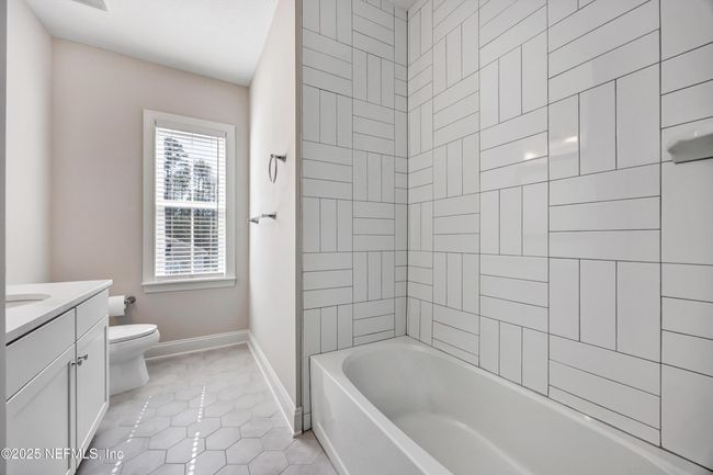 Bathroom | Image 21