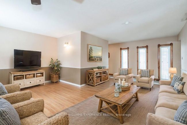 7078 County Rd, House other with 6 bedrooms, 3 bathrooms and 15 parking in Utopia ON | Image 15