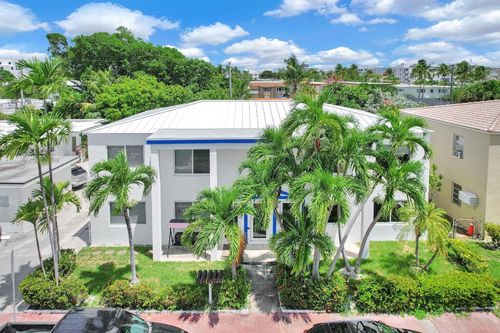 725 81st St, Miami Beach, FL, 33141-1522 | Card Image