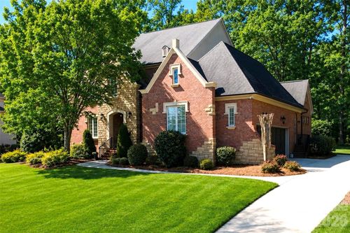 9911 Clarkes View Pl Nw, Concord, NC, 28027-7235 | Card Image