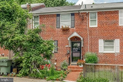 260 Burgess Ave, ALEXANDRIA, VA, 22305-1903 | Card Image