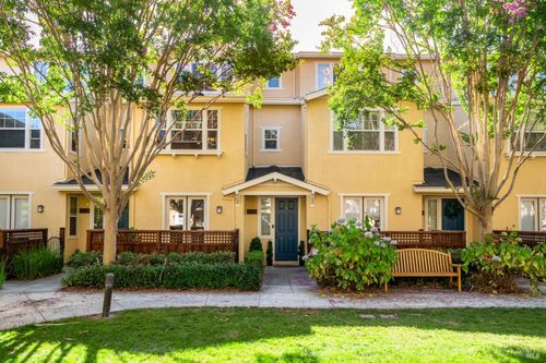 6935 Santero Way, Cotati, CA, 94931-4514 | Card Image