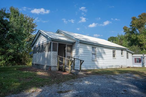 151 Valley Point Dr Se, Dalton, GA, 30721-4940 | Card Image
